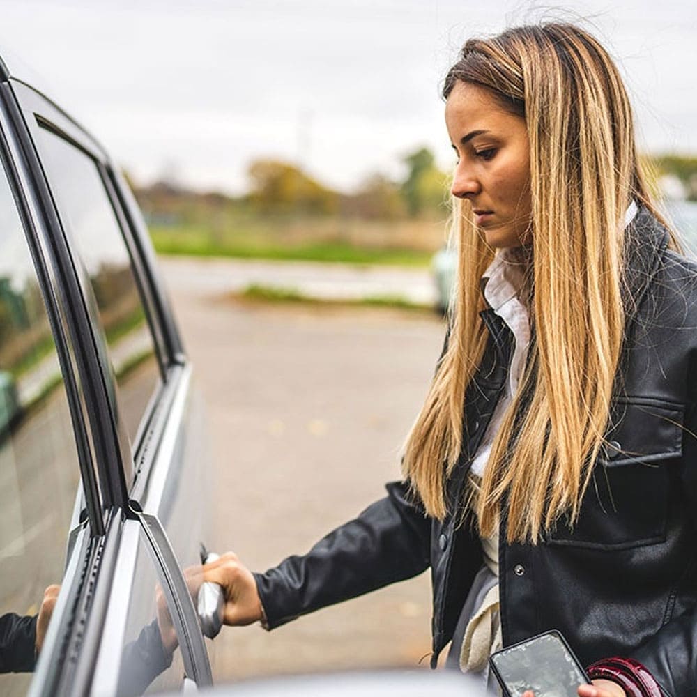 How to find a spy GPS tracker on your car the easy way - SSS Corp.